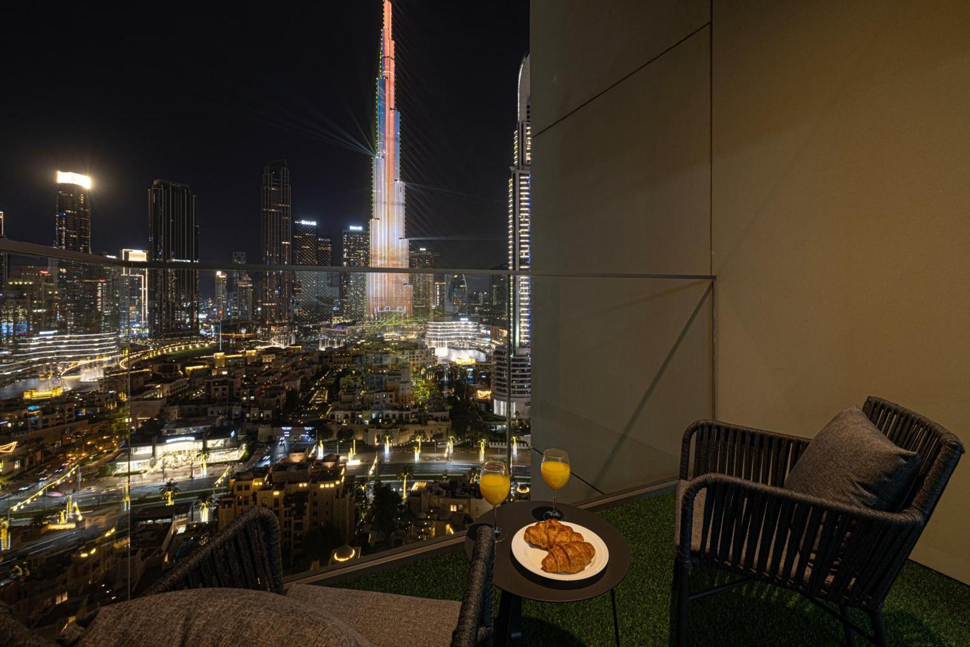 Smartstay At Burj Royale - Full Burj Khalifa View - Brand New Luxury Apartments Dubai Ngoại thất bức ảnh