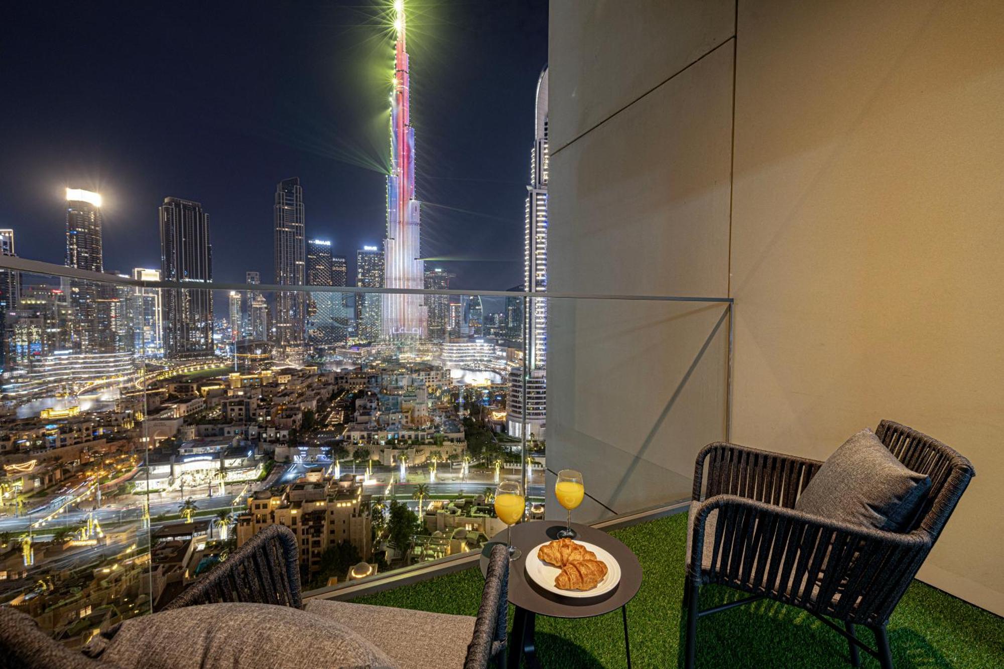 Smartstay At Burj Royale - Full Burj Khalifa View - Brand New Luxury Apartments Dubai Ngoại thất bức ảnh